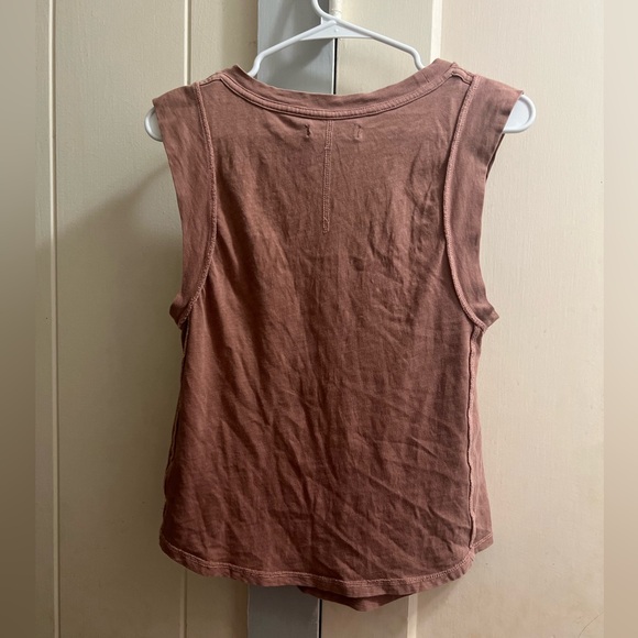 💜EUC Free People Tank - Picture 2 of 3